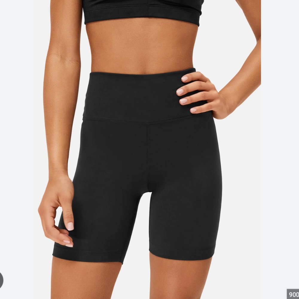 Outdoor Voices Freeform 7" Short